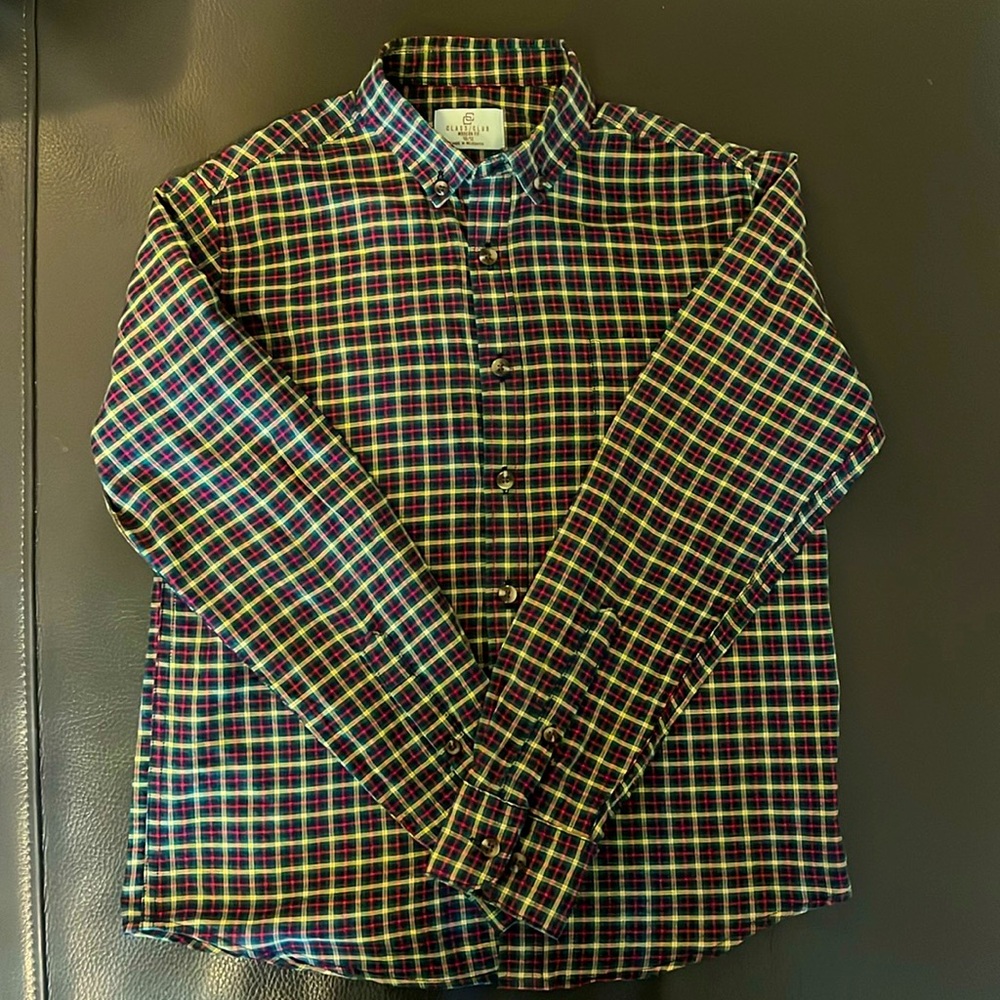 Boys “Class Club” dress shirt, size 10/12. EUC